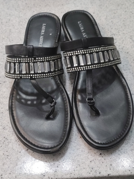 Laura Ashley Shoes - Laura Ashley Black 🌌Embellished Toe-Loop Sandals